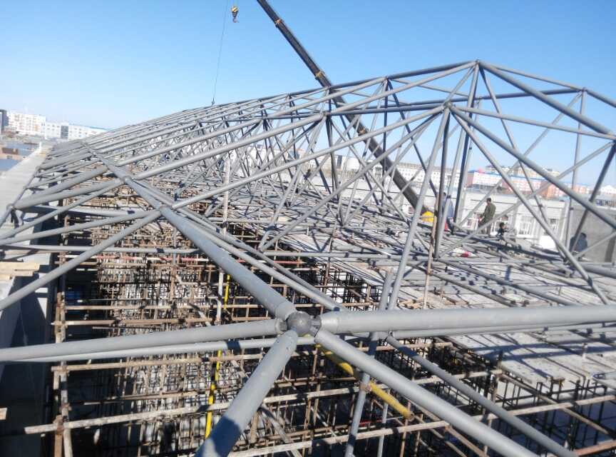 霍州商贸城屋顶网架工程